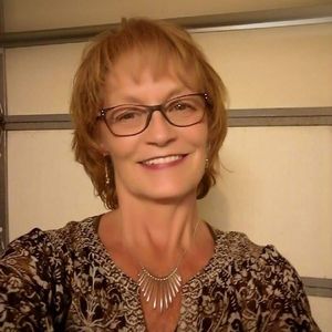 Meet your Posher, Debbie